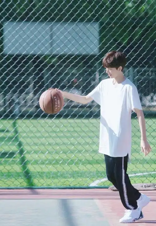 等你下课陪你打球送你回家#王源全新创作ep叮叮猫儿