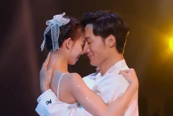 《追光吧》2次叫板《哥哥》,首播口碑差,终是自己搬石头砸自己|言承旭