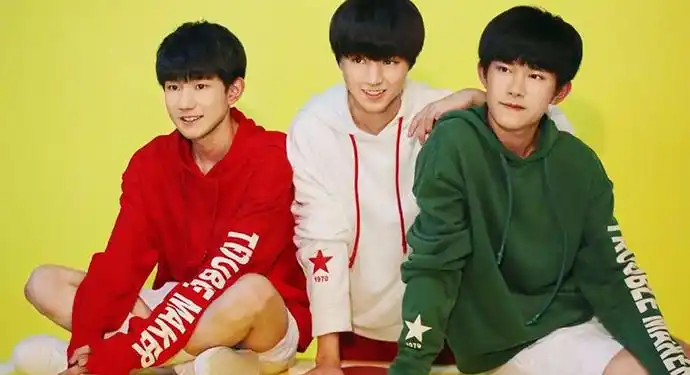 tfboys开工照 三枚花美男引迷妹舔屏他们的成名史羡煞旁人