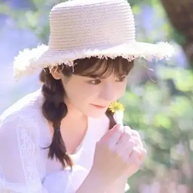 高清清新的时尚气质养眼女生头像图片