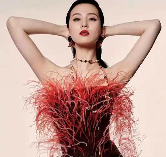 原创黑丝刘诗诗到底有多美你敢不敢和我一起去看