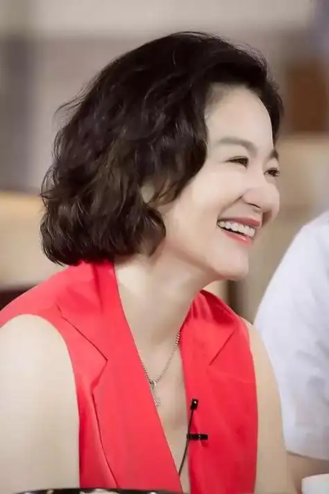 林青霞继女登封面 林青霞现在生活照片_轻轻日常百科