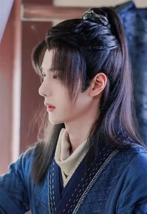 王一博古装充满了美感三个扮相三种完全不一样的感觉