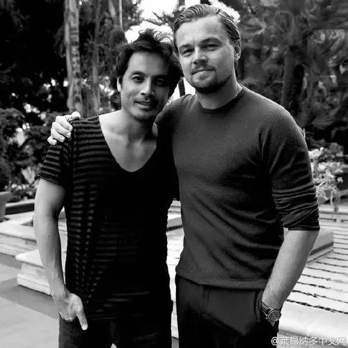 和小李子合照不过,说到华裔,其实在国外,华裔身份并不那么受待见.