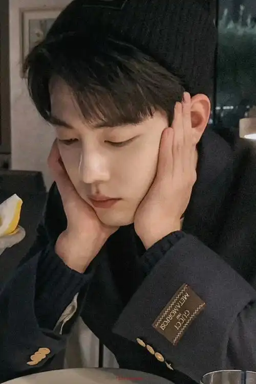 肖战李健怎么认识的##肖战##美妆