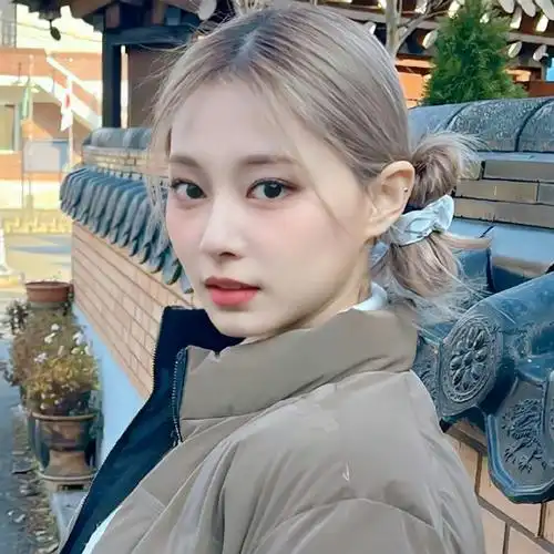 323730373461周子瑜-头像#周子瑜##twice