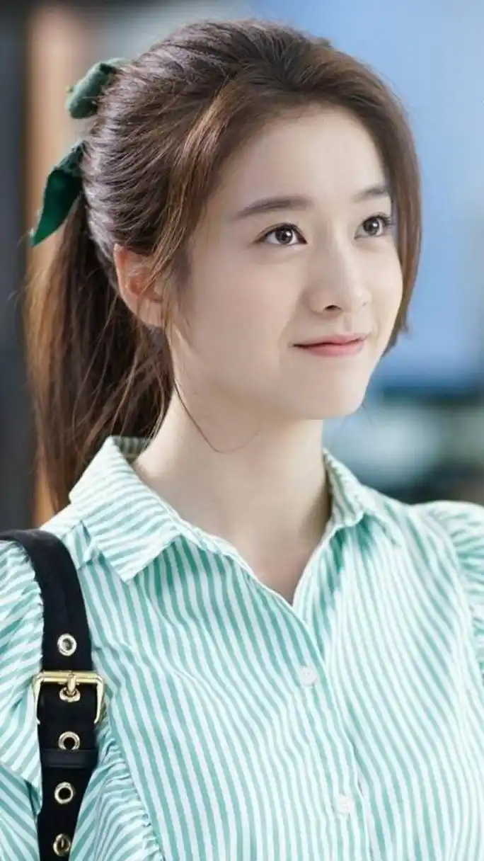 张雪迎精美壁纸:你微笑的表情,总是那样的美丽