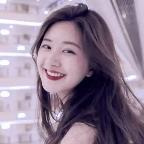 赵露思滤镜头像