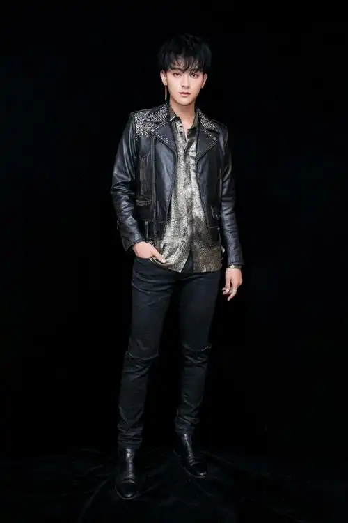 黄子韬图片黄子韬高清帅气图片