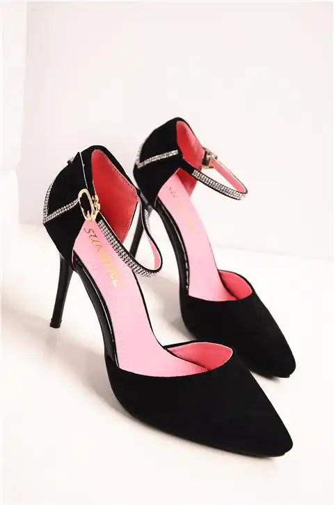 整体款式look 好漂亮的鞋子,磨砂真皮是头层牛皮的哦~!