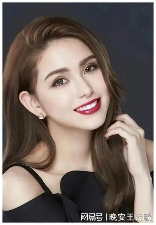 昆凌嫁大14岁周杰伦一家五口其乐融融幸福秘诀是什么