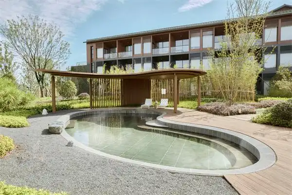 南京威斯汀温泉度假酒店户外温泉大泡池 1.jpg