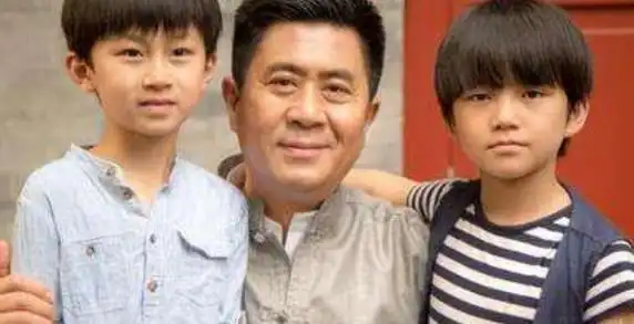 62岁老戏骨郭凯敏曾与唐国强齐名二婚娶尤勇前妻今现状如何