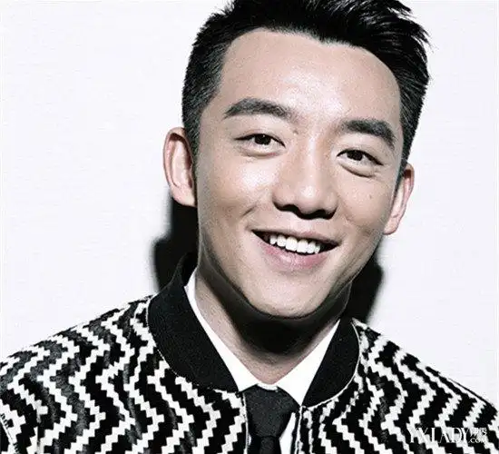 郑恺被粉丝说胖 晒健身视频回应:确实胖了一点儿