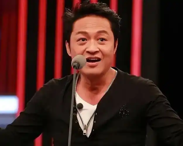 马景涛生活中,他曾经也是经历过一段婚姻,他曾经因为被前妻说他有暴力