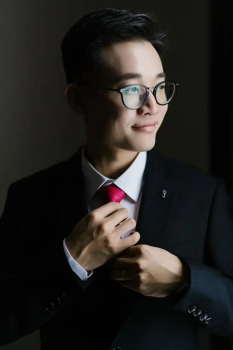 婚礼跟拍戴眼镜的男主真的很