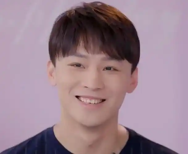 郑爽说出张恒喜欢的男演员名字看到张恒的表情没忍住笑出声了