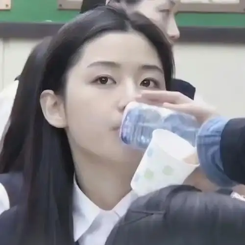 置顶#全智贤好像真的不会老#姐姐可爱头像 !你们吃她的颜吗?