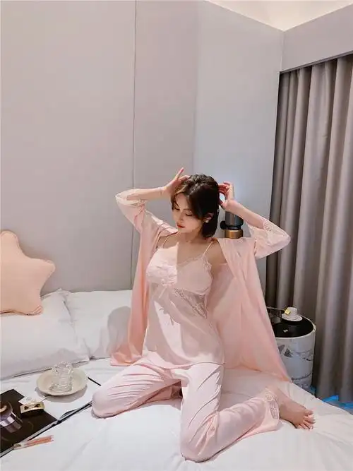 ikiru睡衣女性感吊带睡衣睡袍带胸垫冰丝三件套家居服 黑色 l(120斤