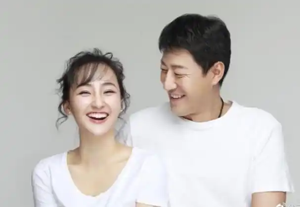 于震娶小13岁妻子(被前妻方柏霓怒骂)(22)