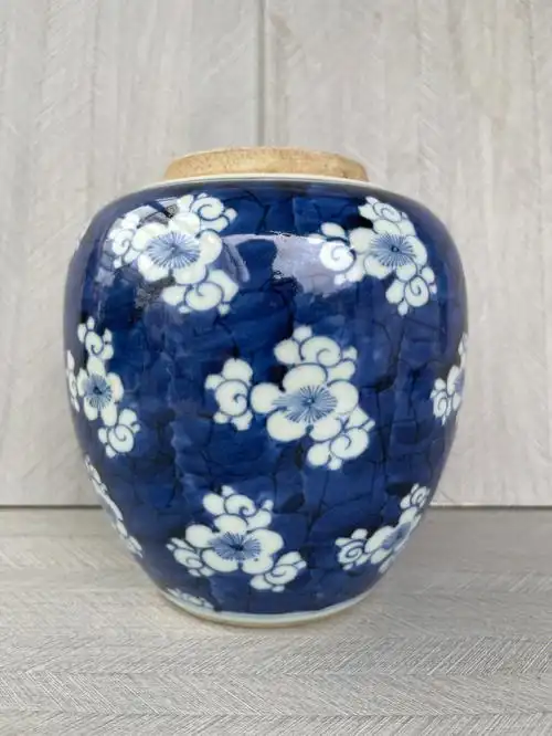 康熙青花冰梅罐