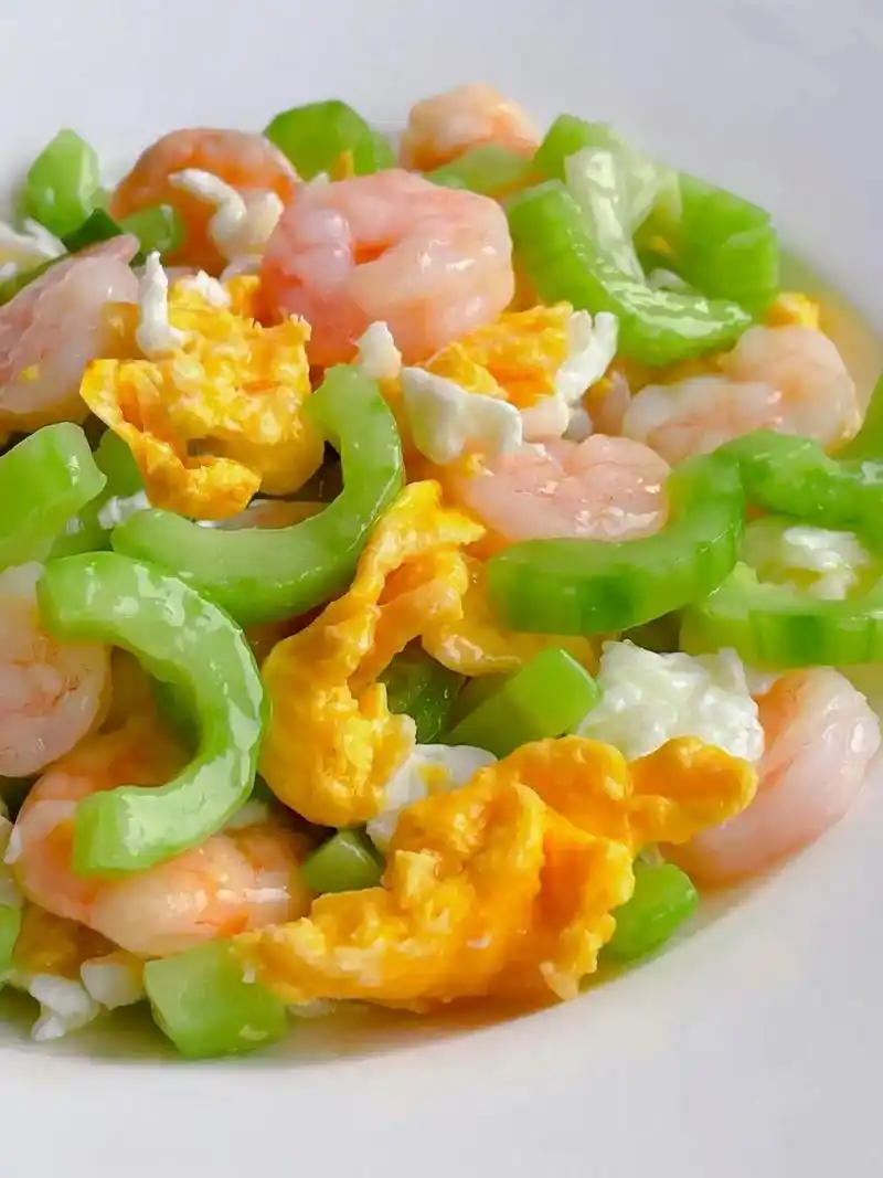 低脂低卡营养又美黄瓜鸡蛋炒虾仁