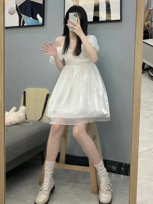 ootd七夕约会穿搭甜妹小白裙