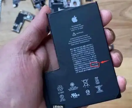 iphone12promax首次拆卸发现使用l型3687mah电池