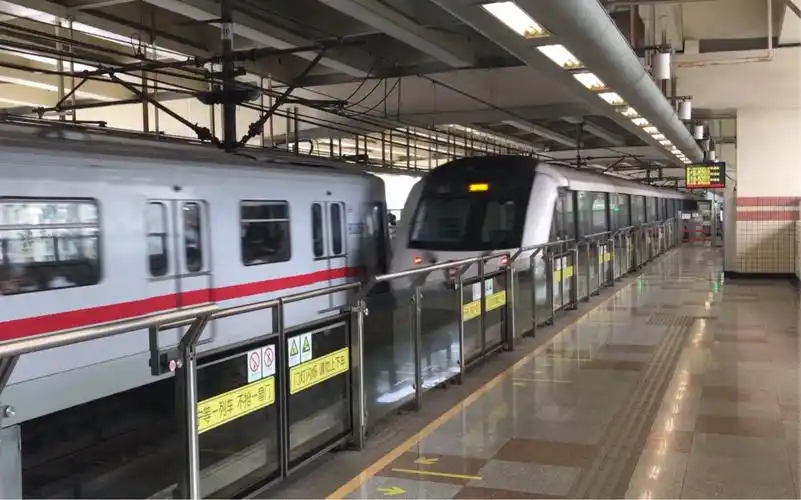 【上海地铁1号线】01a05型胖头鱼0151号车共康路出站