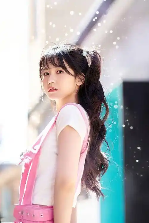 赖美云发布双马尾可爱写真粉红少女闪亮登场甜美惹人爱