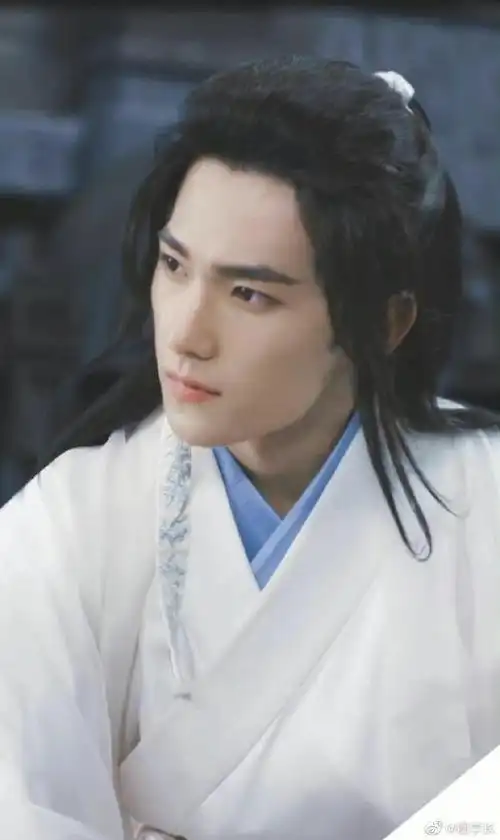 网友给杨洋立牌穿古装