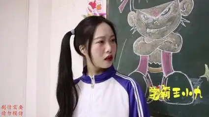 表情包大考验,犯规的人会自动消失,王小九能打败神秘黑衣人吗?