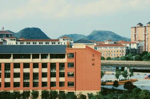 贵州民族大学人文科技学院二十周年校庆云摄影展