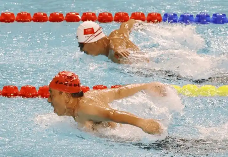 协会风采2021年湖北省第十八届成人游泳公开赛在荆门拉开战幕