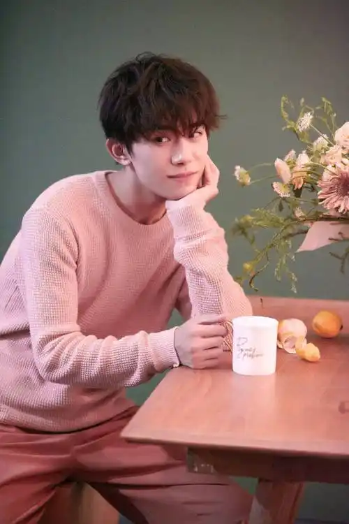 易烊千玺2020日常碎片vlog##易烊千玺快乐开关