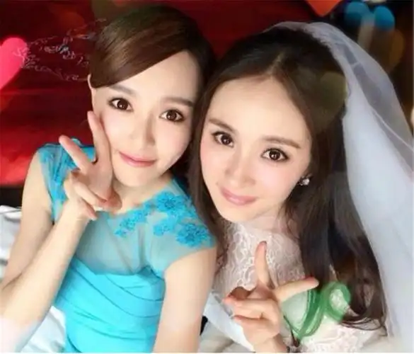 杨幂庆生前闺蜜毫无动静确定已闹掰为何能和杨颖成好友