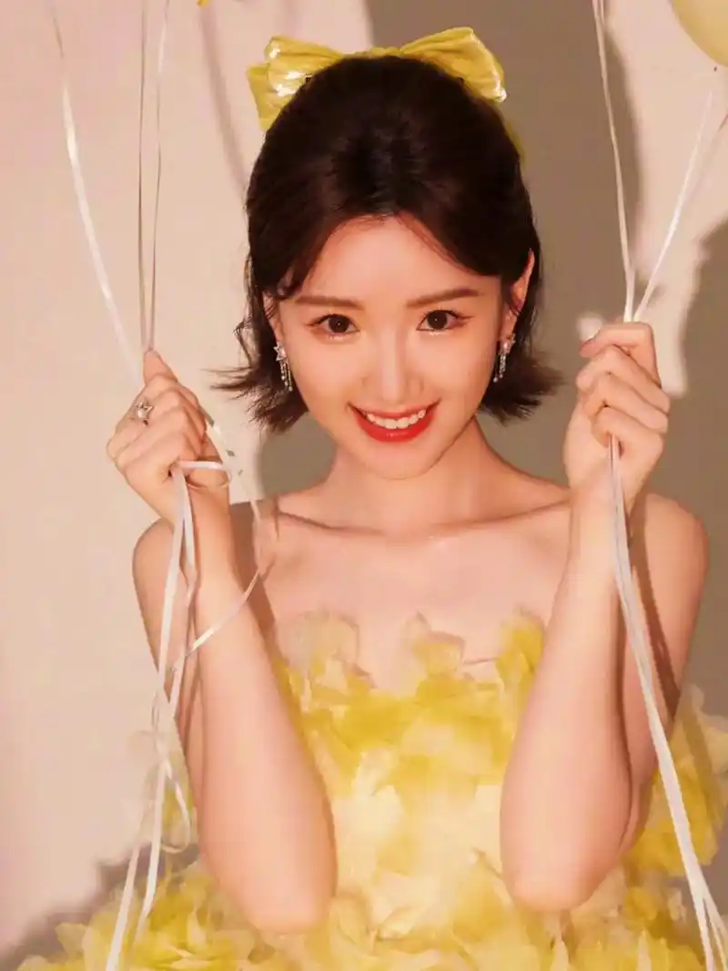 不同时期风格的毛晓彤,快点拿去做手机壁纸吧!#清纯甜美 #毛 - 抖音