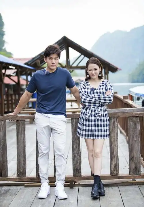 陈乔恩和老公庆相识4周年,alan说情话示爱妻子,看不出9岁年龄差