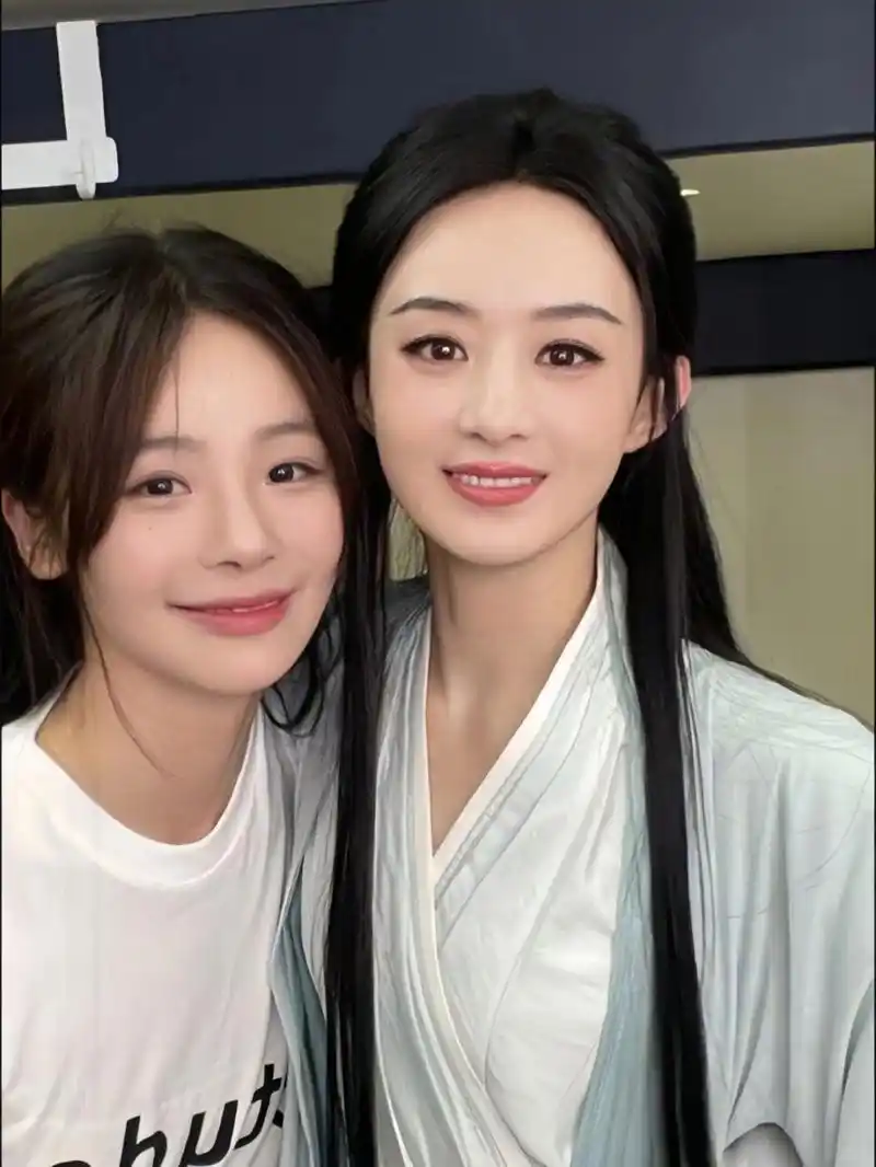 天呐,赵丽颖在新剧里的妆造简直美到让我失禁!