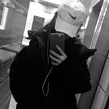 独一无二的唯美女生头像女生黑白清纯图片大全