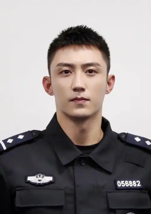 史上最帅证件照##黄景瑜爱上特种兵