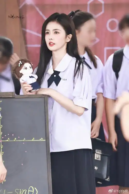 白鹿奔跑吧#奔跑吧真滴不戳泰兰德校服77黑长直好美丽555温柔学姐!