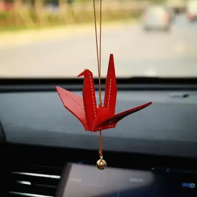 牛皮千纸鹤创意高档汽车挂件车饰车载挂饰送礼保平安内饰手工