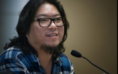 26天瘦26斤高晓松晒近照脸瘦了一倍12天前生图还是这样