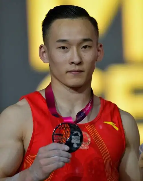 讨论肖若腾经纪公司联系方式