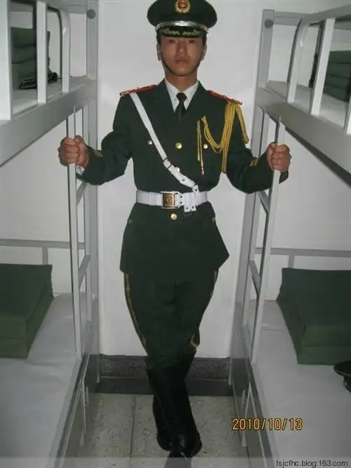 【转载】军人爱穿大马靴28