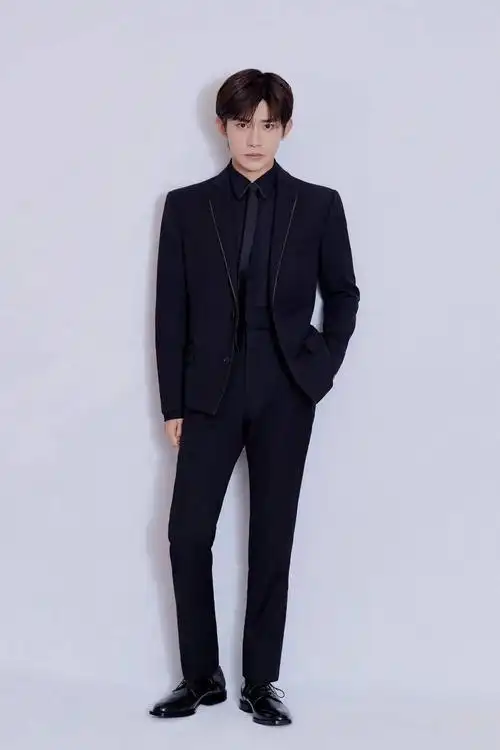 看到白敬亭的西装杀我也准备get同款了