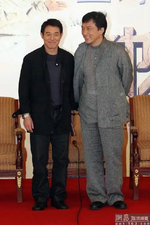 《功夫之王》巅峰对决 李连杰成龙现身合作默契_网易娱乐