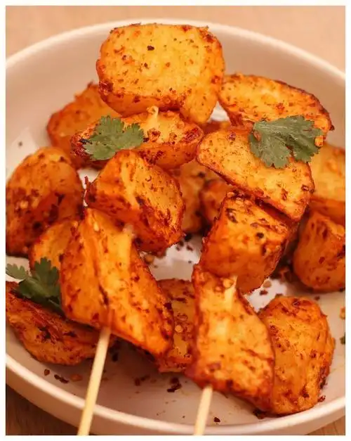 土豆的解压吃法炸土豆咸香脆糯