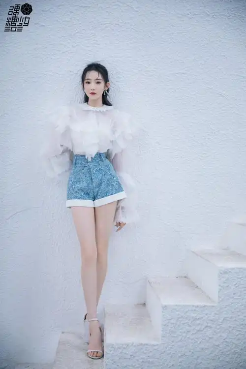 张艺凡施柏宇吻戏 加戏